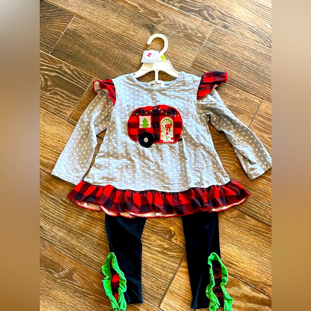 Christmas set (size M fits like 3-4T)